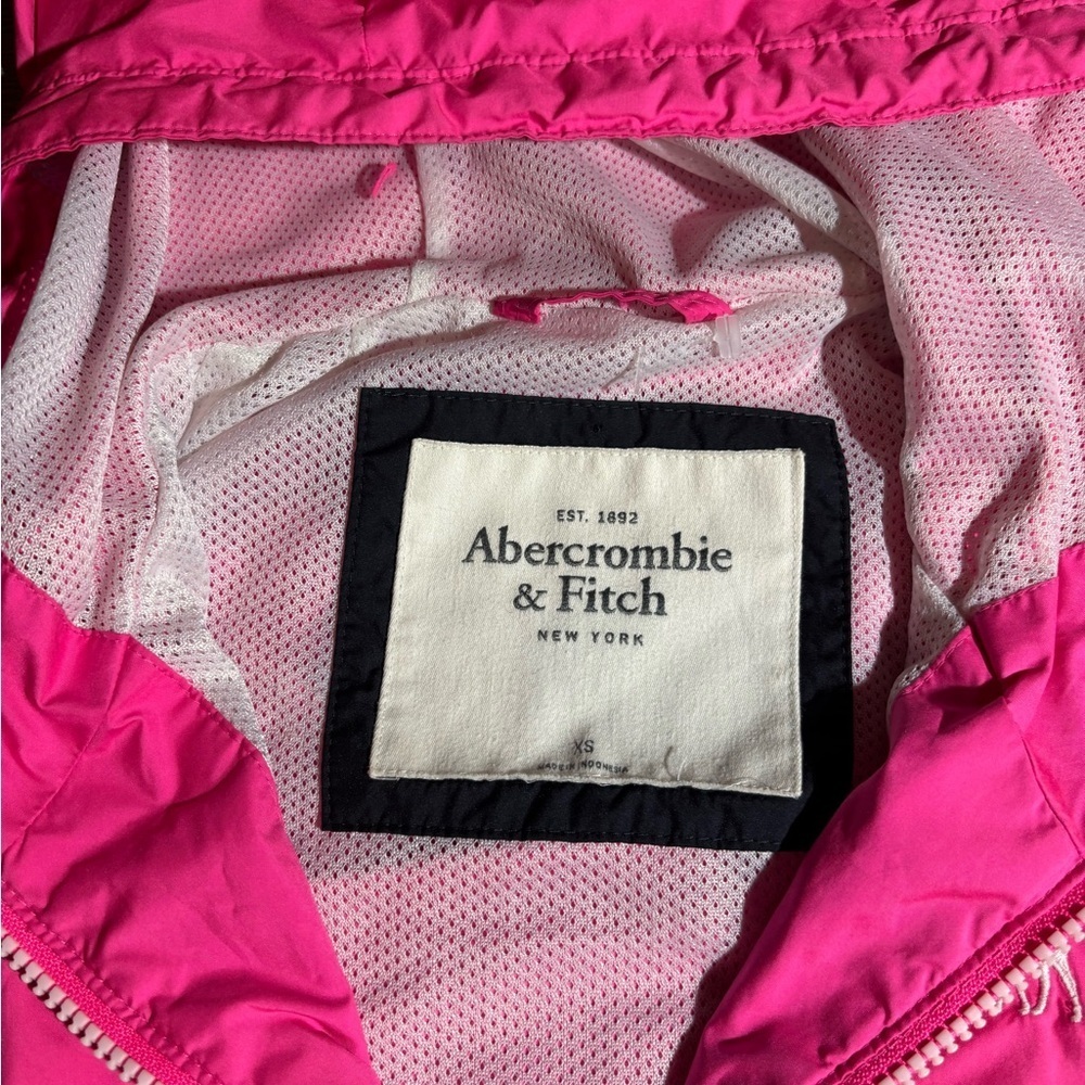 Abercrombie & Fitch Vibrant Pink Windbreaker - Picture 4 of 4
